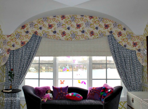Cornice curved eclectic kids