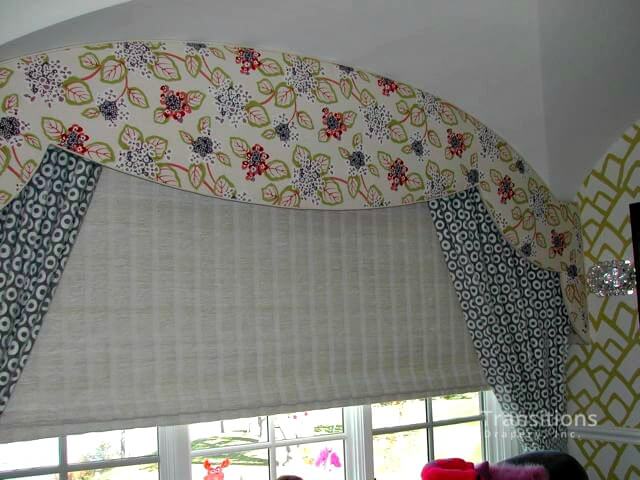 Cornice curved
