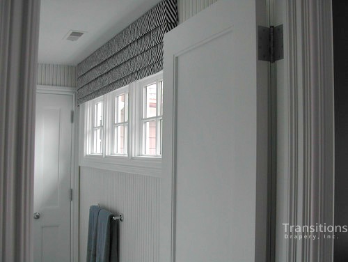 Cornice transitional bathroom