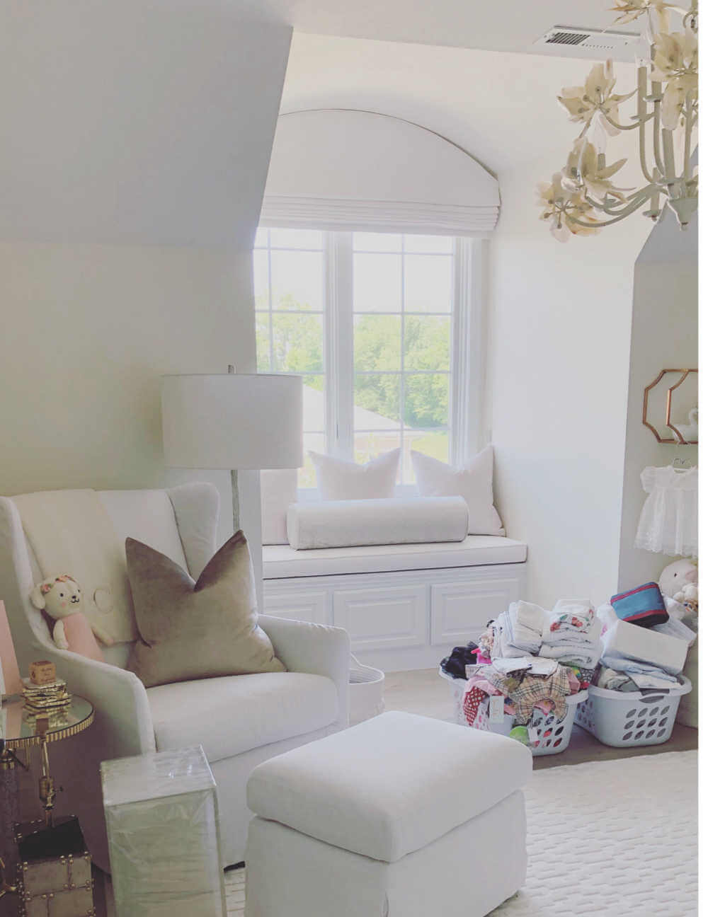 Nursery-window-seat-and-cushions