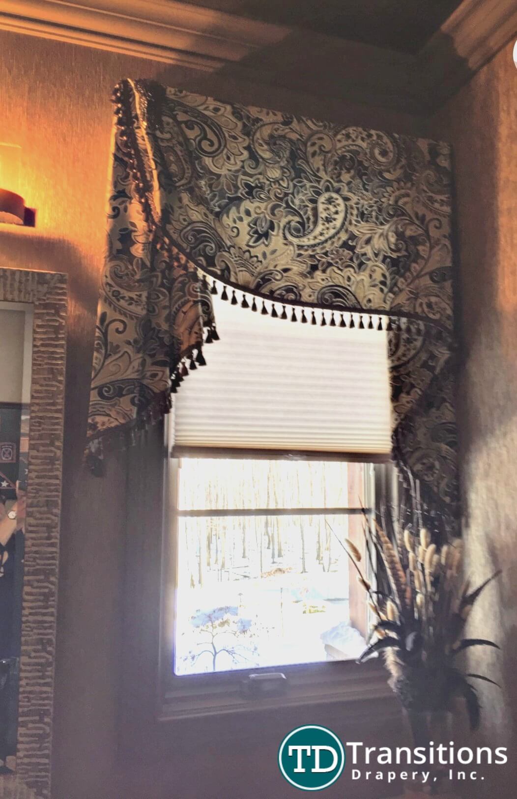custom made valance-with side-swag
