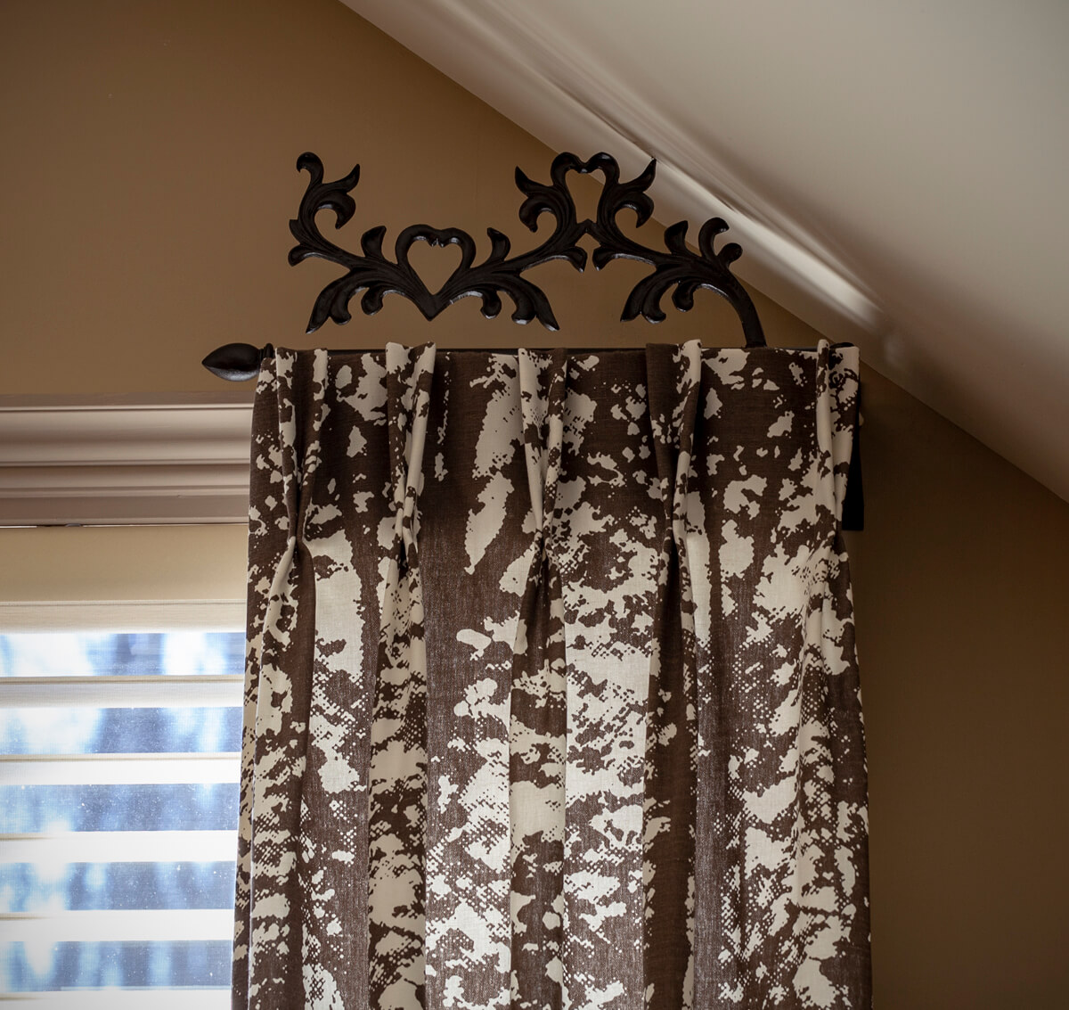 Decorative drapery rods curtain rod hardware side panel